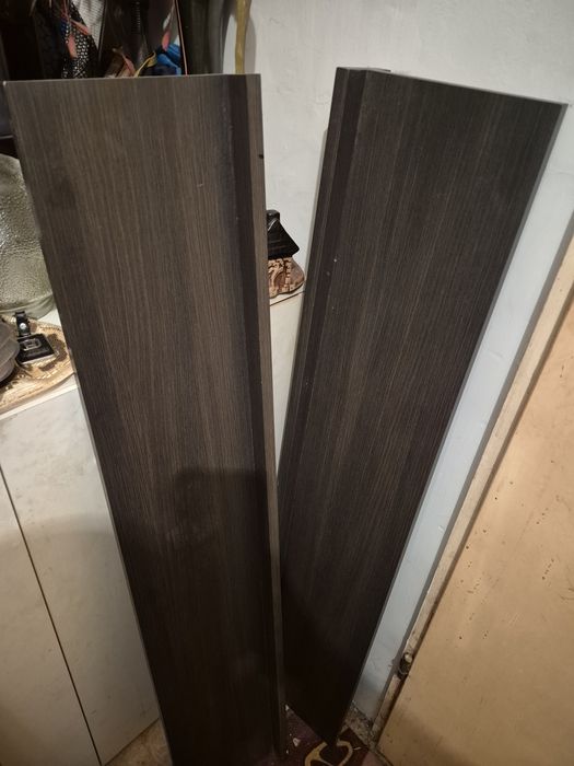 2 Półki w dobrym stanie