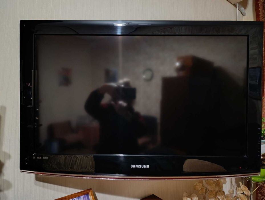 Телевізор "SAMSUNG" б/у,діагональ 32.