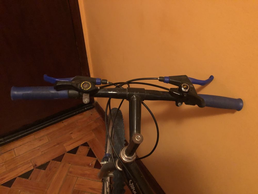 Bicicleta BTT usada