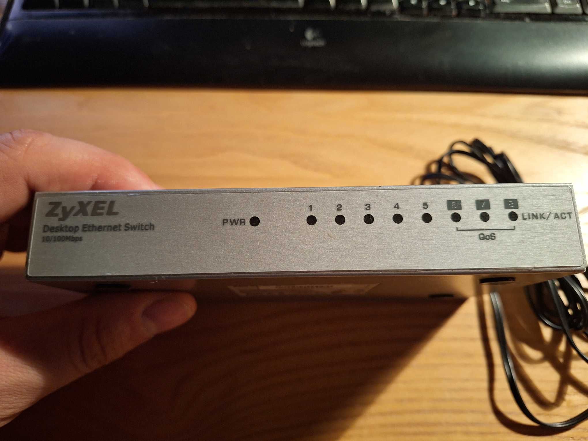 Sprzedam switch ZyXEL