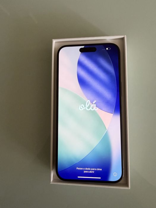 iPhone 15 Pro Max preto titâneo 256 GB