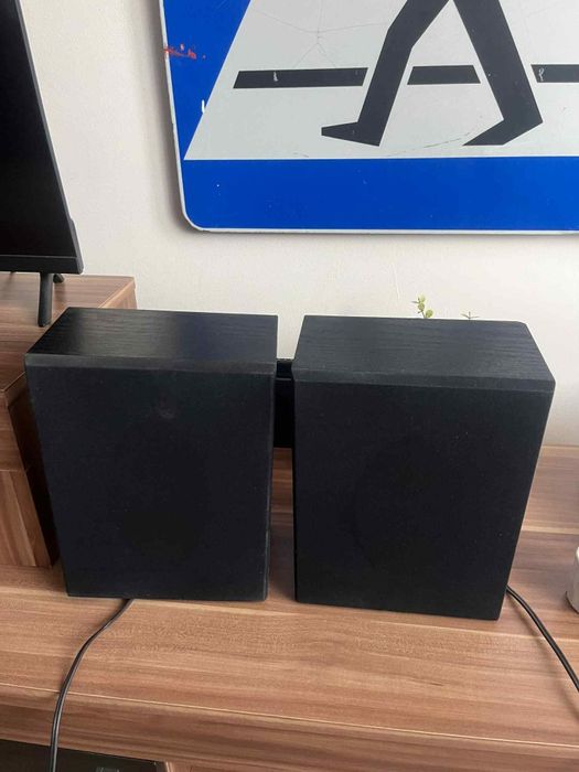 Gramofon z głośnikami