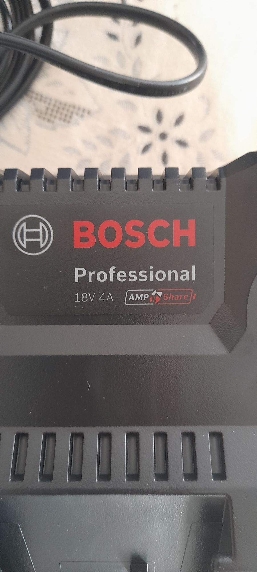 Bateria Bosh com carregador e garantia novos