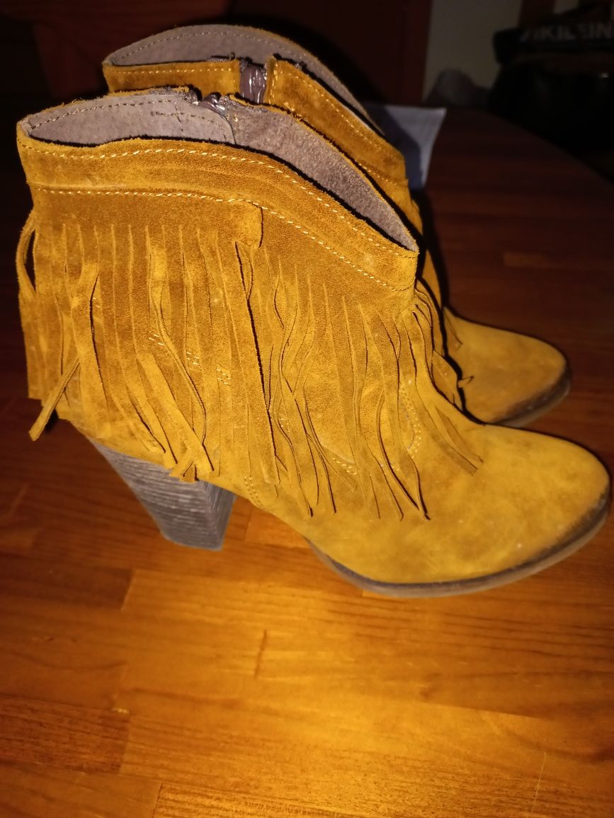 Botas camel novas