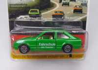 CORGI von APEX - FORD ESCORT Mk3 "FAHRSCHULE", nieotwierany blister