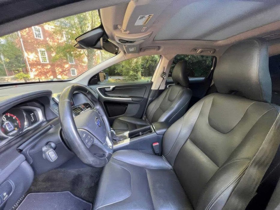 Volvo XC60 T5 Premier      2015