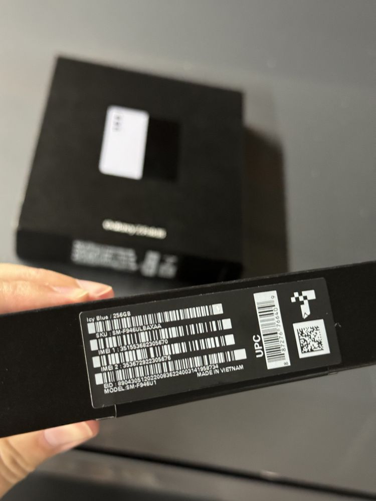 Samsung Galaxy Fold 5 12/256GB Icy Blue (SM-F946U1), нові-запаковані