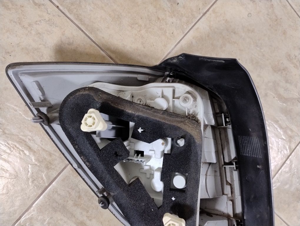 Opel Astra h 3 III kombi lampa prawa  tył wysyłka OLX