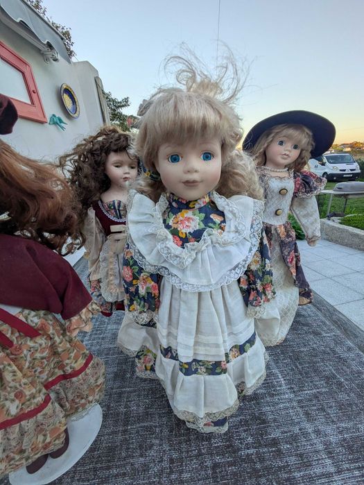 Bonecas de porcelana