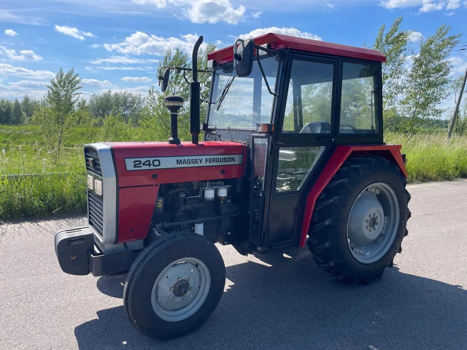 Massey Ferguson 240