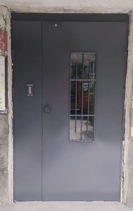 Входные металлические двери в подъезд с домофоном/ кодовым замком