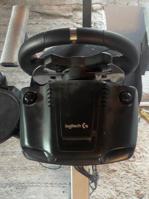 Vendo volante, pedais e selector de mudanças LogiTech g920.