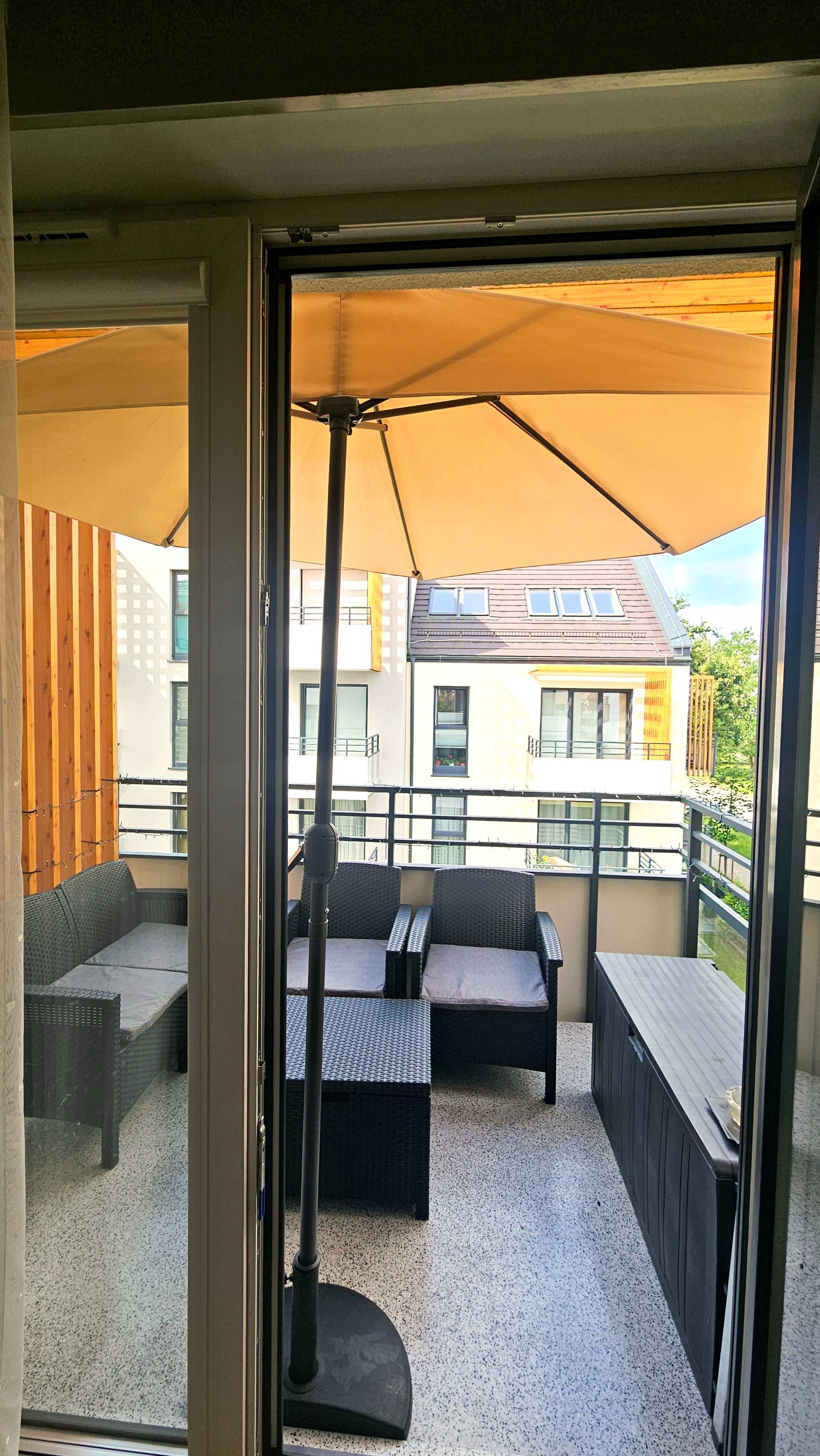 Parasol na balkon