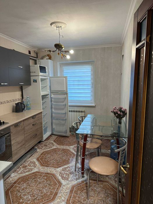 3-комнатная квартира возле парка Победы — тихий двор