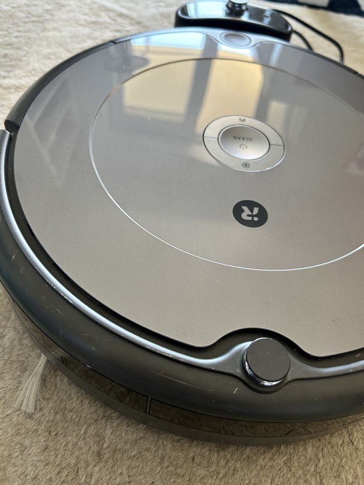 iRobot Roomba 697