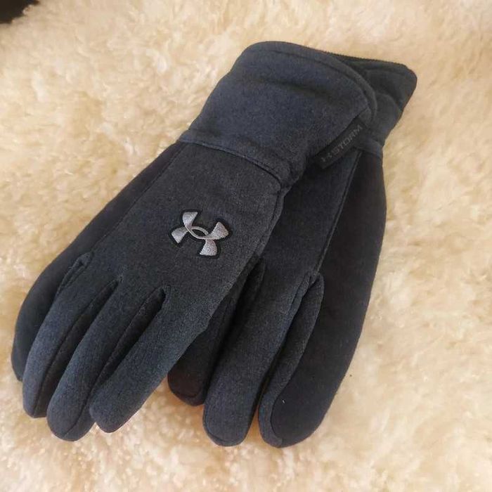 Nowe rękawiczki Under Armor
