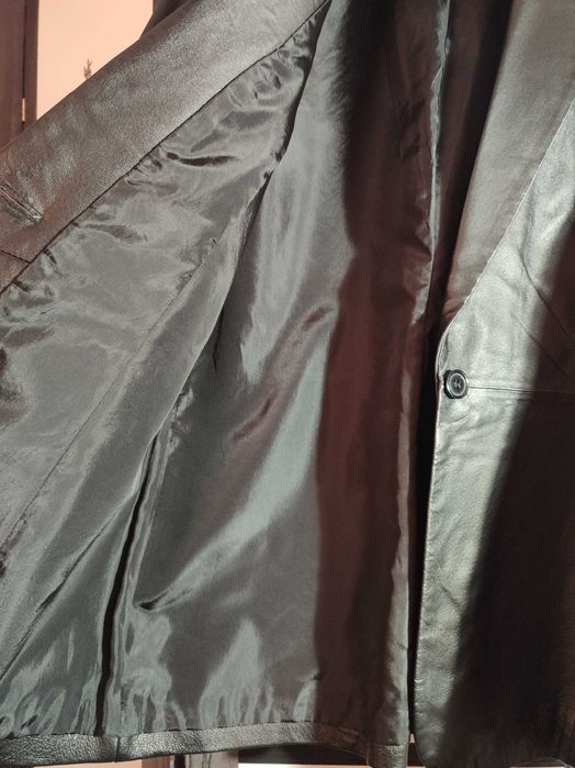 Кожаный пиджак новый. Идеал.