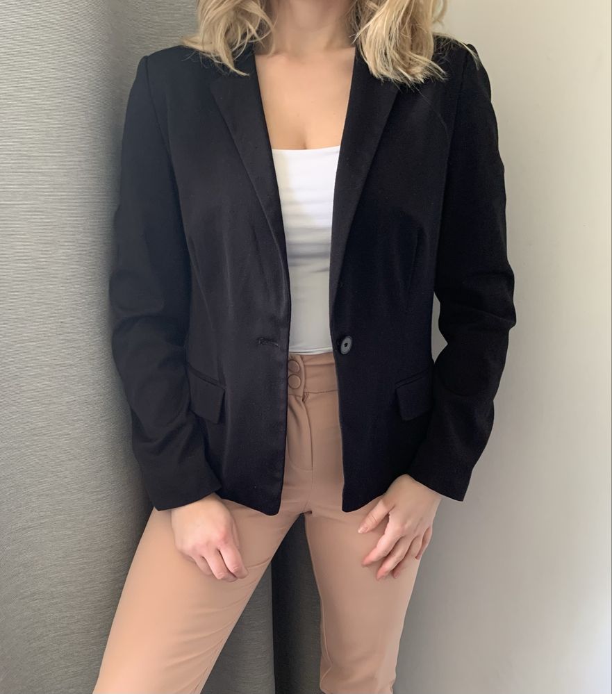 Reserved czarna taliowana elegancka marynarka żakiet basic 42 XL