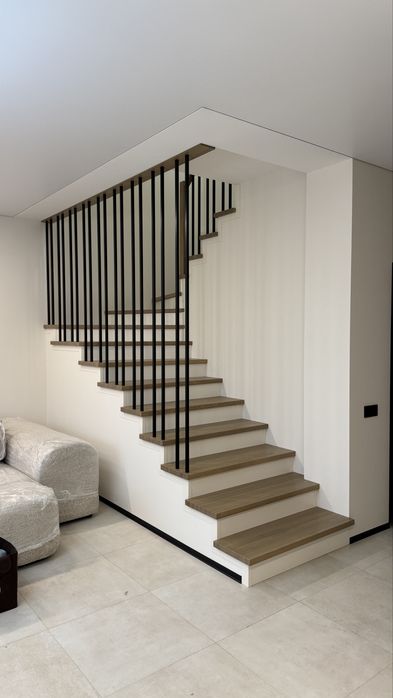 Сходи  перило ясен дуб