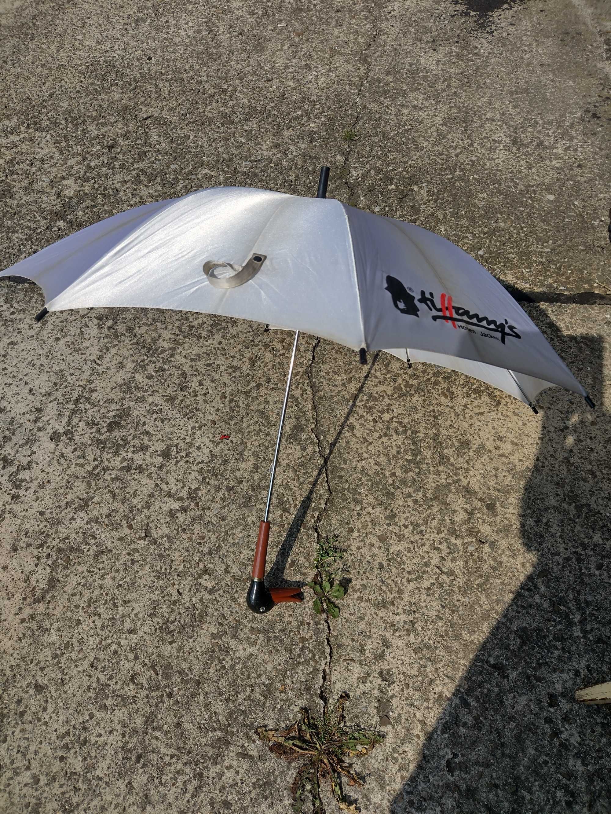 parasol z głową kaczki