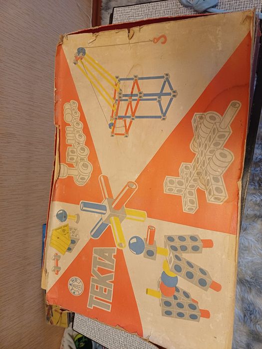 Великий ретро  конструктор європейський  Tekta