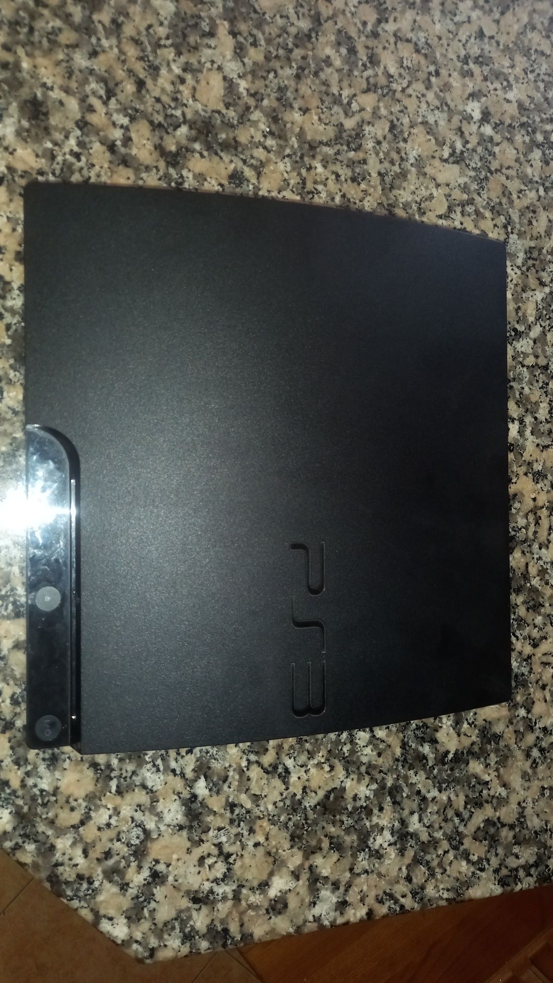 Playstation 3 com todos os cabos