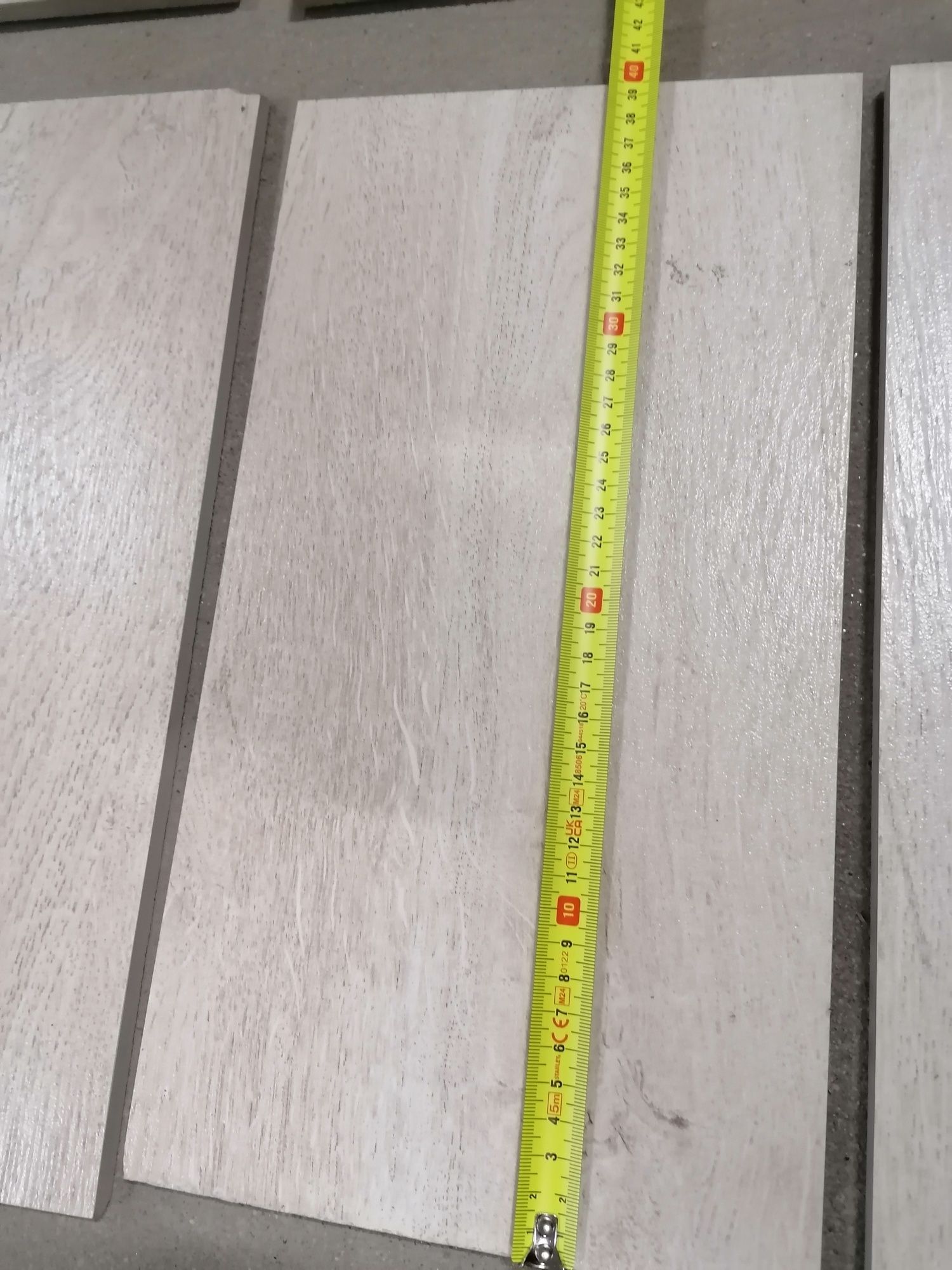 Kafle gres pozostałości po remoncie