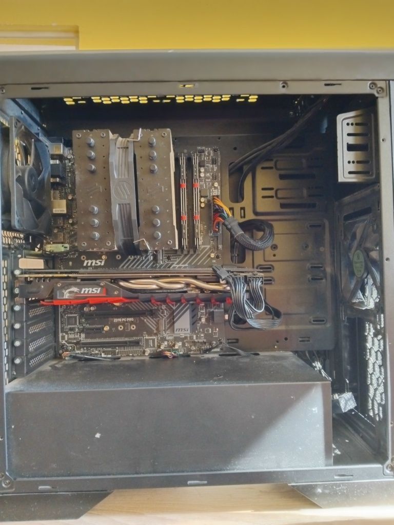 Komputer gamingowy  l5 8600k  GTX 1080