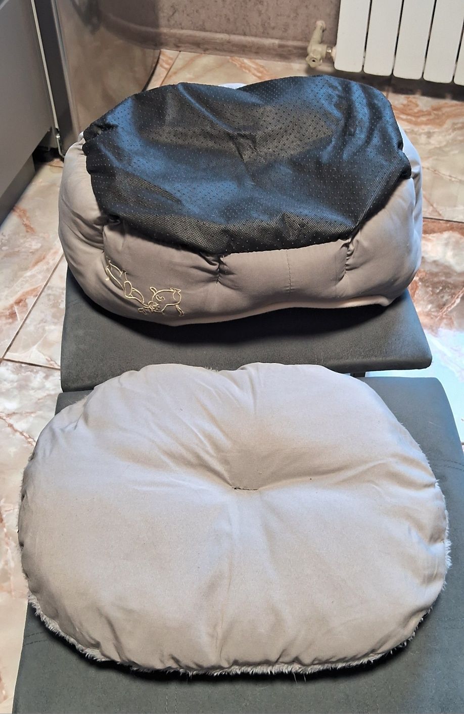 Продам лежак Dehner для собак і котів.