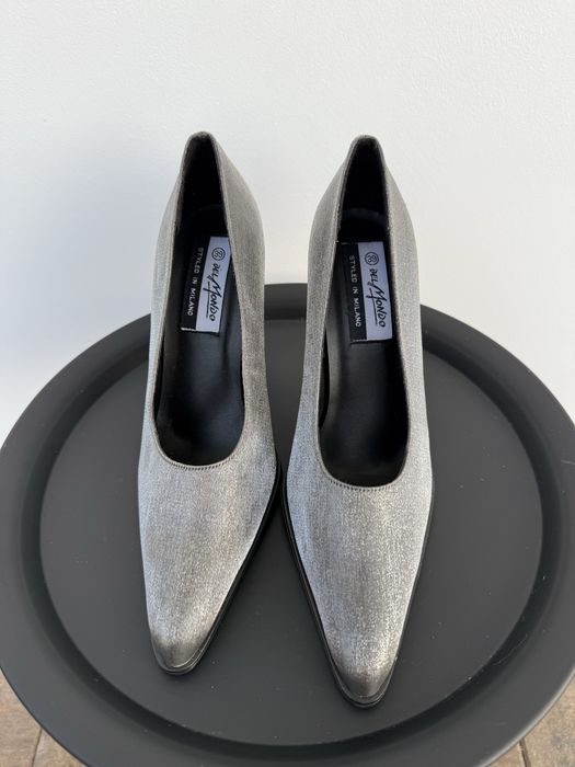 Srebrne świecące ciekawe buty na obcasie na słupku 39