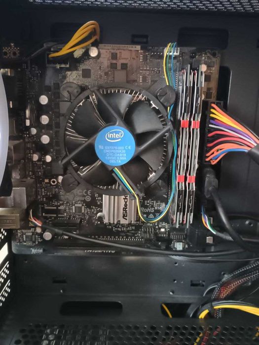 Комплект ASRock H410M-HVS /Intel Core i3-10100/DDR4-2666/SSD