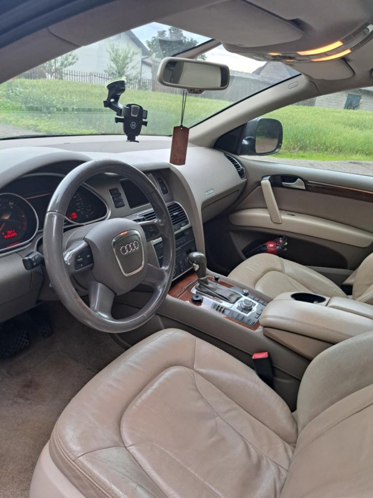 Sprzedam Audi Q7