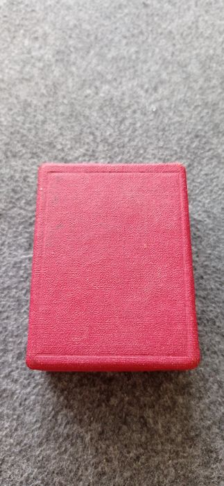 Ozdnaczenie zasłużony pracownik morza