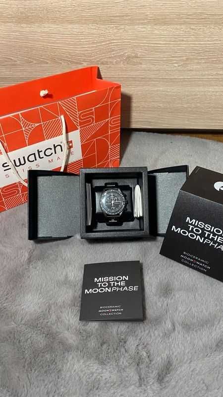 Swatch Snoopy Czarny zegarek bioceramiczny