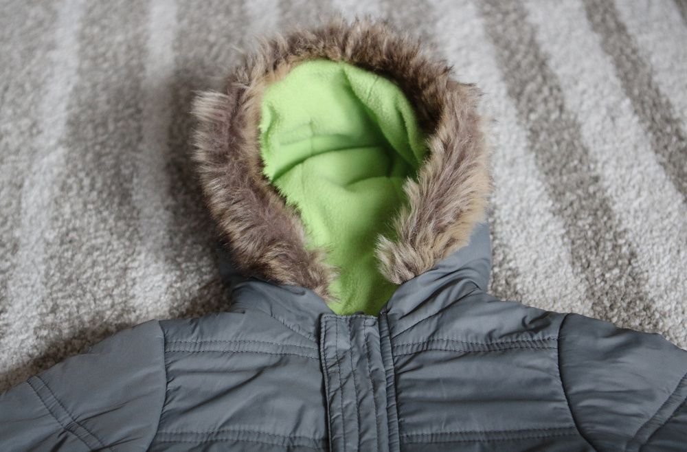 Szara Kurtka na polarku 68 zima, kombinezon, futerko (zara,h&m),)