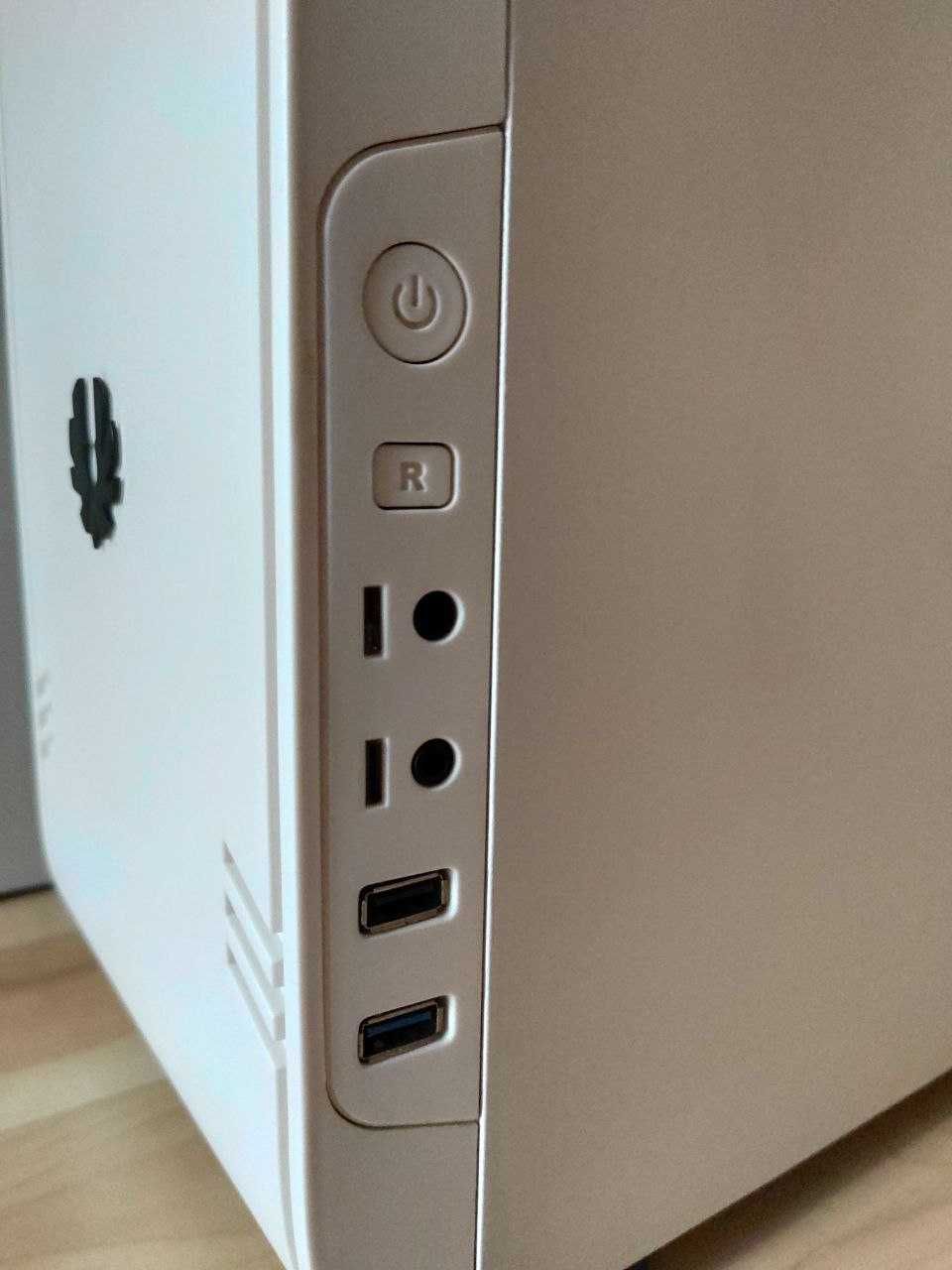 Komputer stacjonarny [Pentium G3250, 4GB RAM, SSD 120GB, Bitfenix]