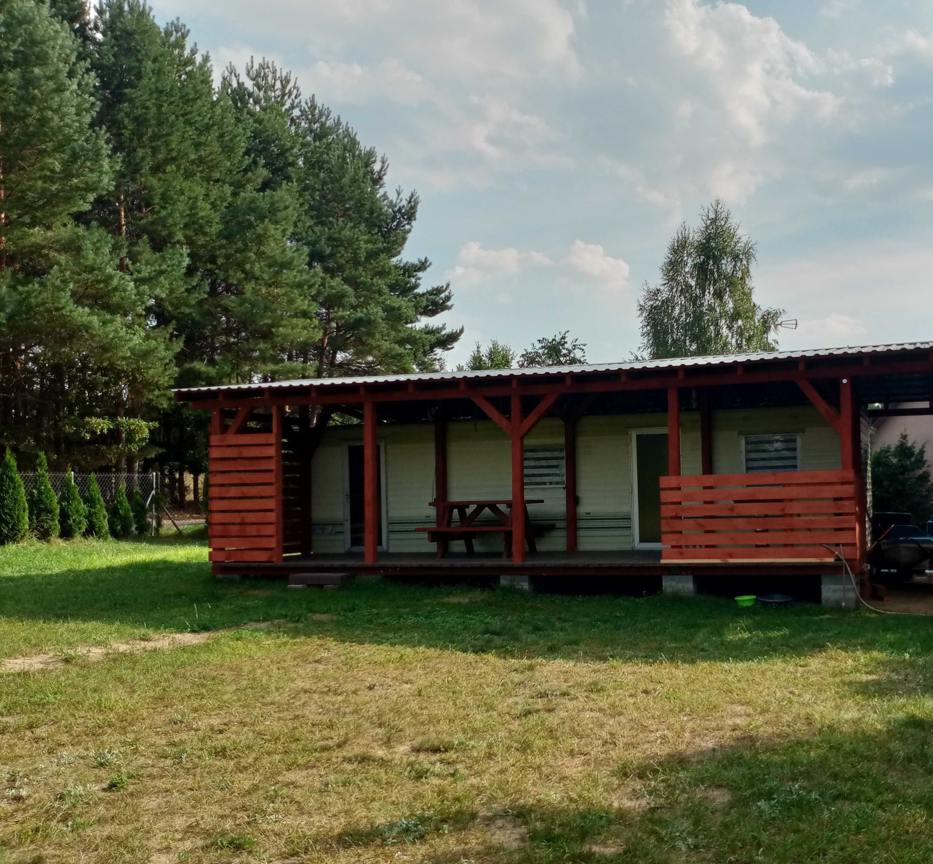 Domek holenderski nad jeziorem Głuszyńskim