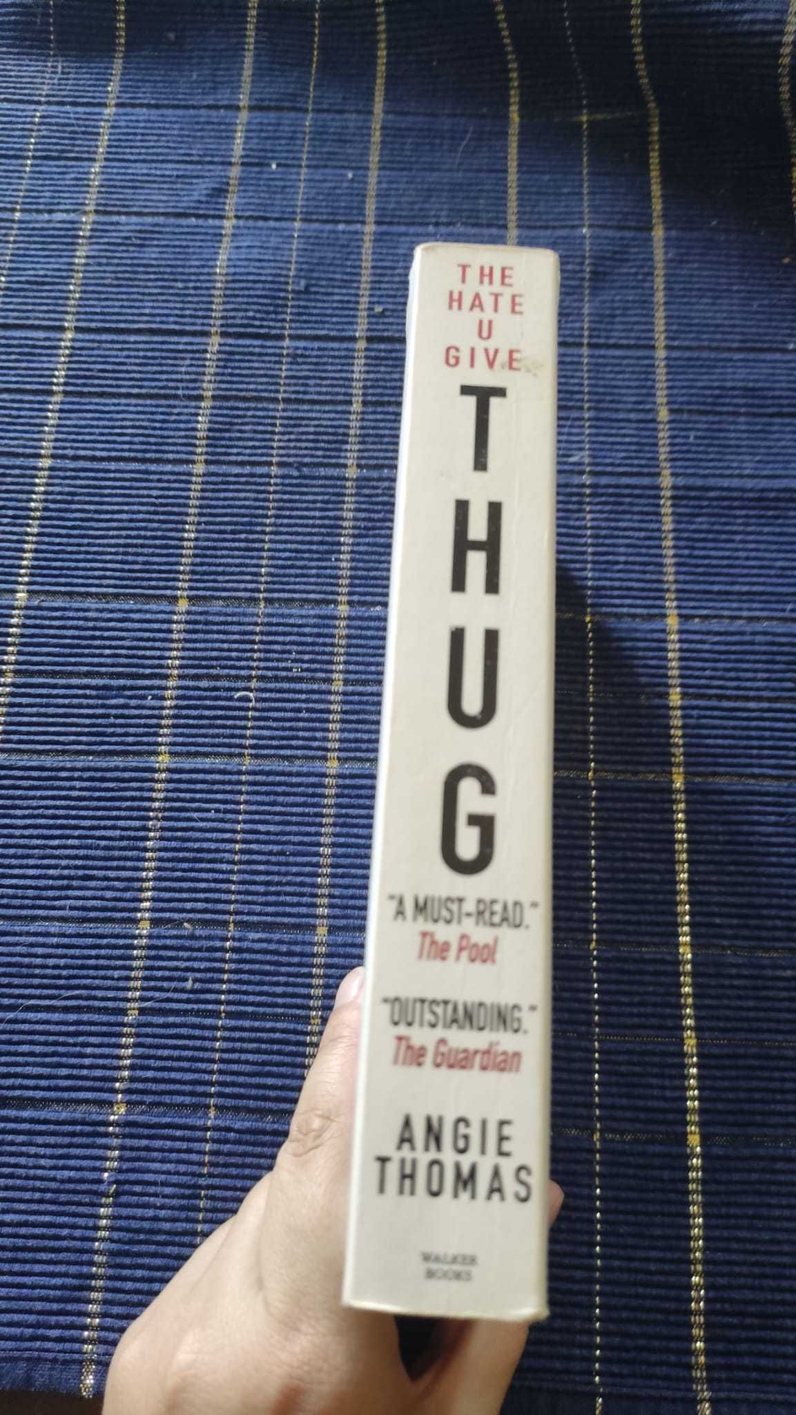Livro "The hate you give", Angie Thomas