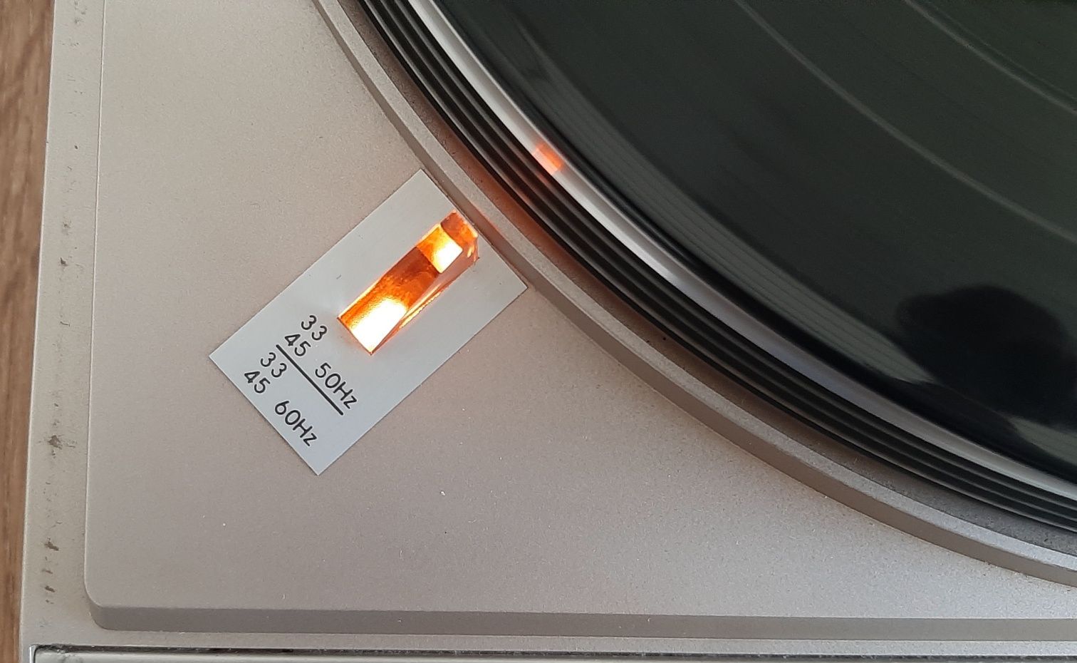 Giradiscos  toshiba SR-F440