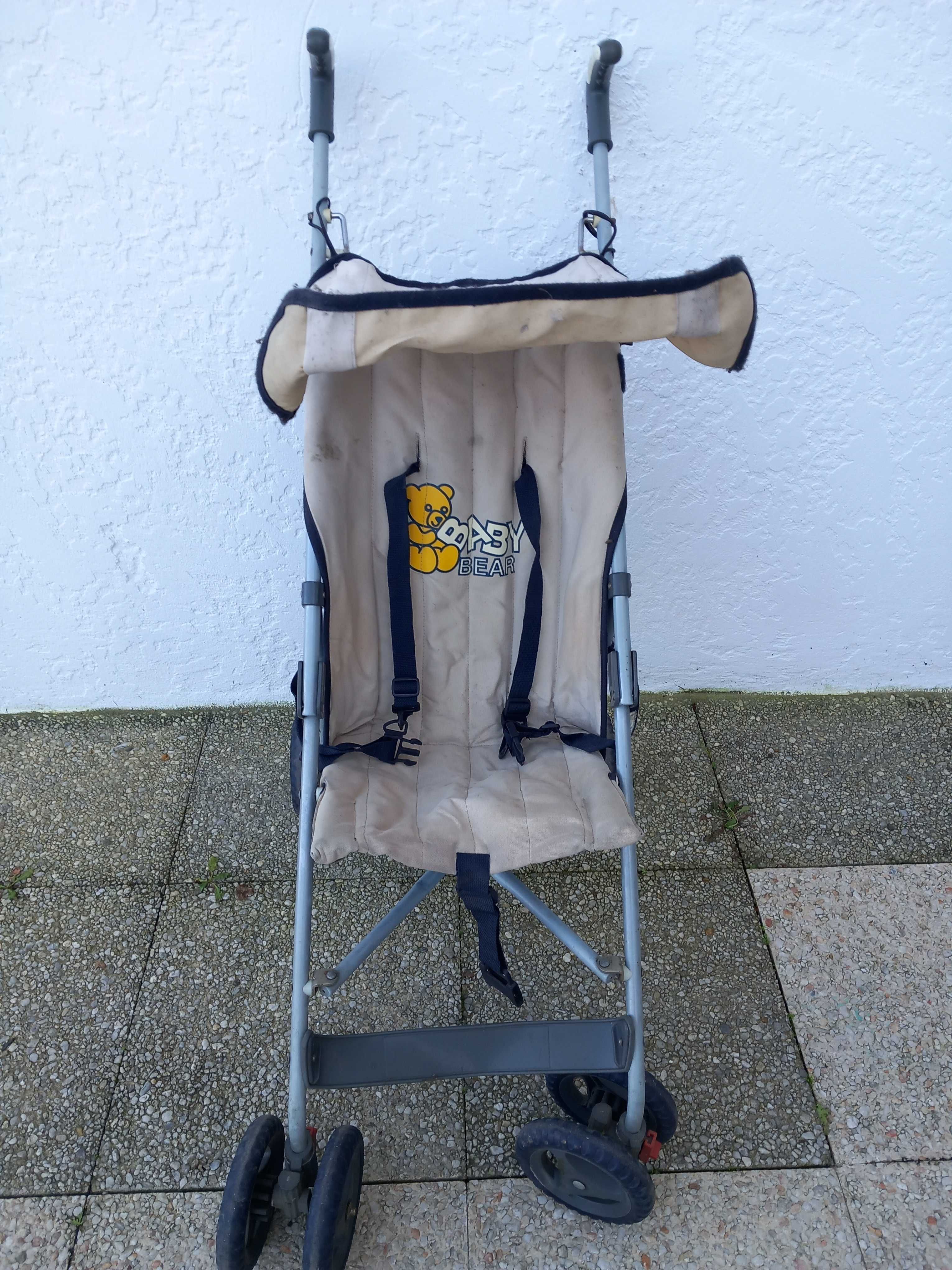 cadeiras para bébé abertas para passeio