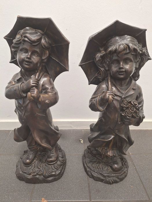 Sprzedam figurki 2 z brązu