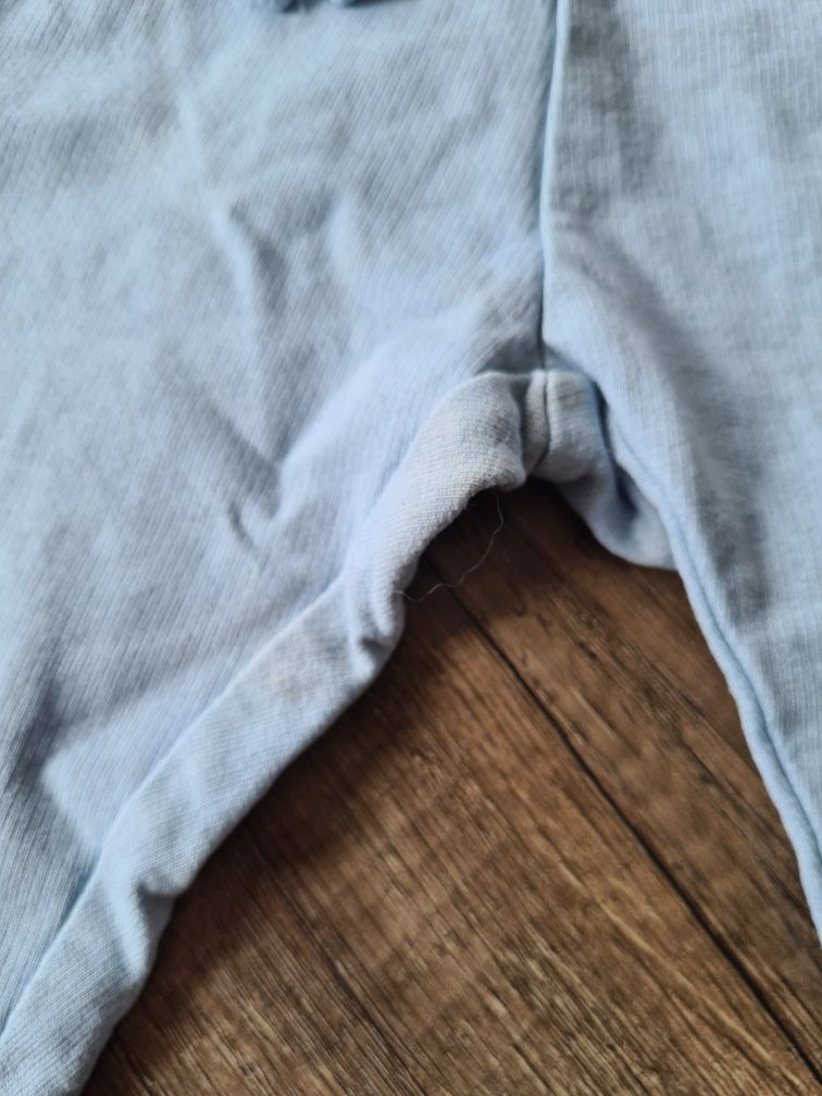 Spodnie dresowe materiałowe chlopiece dziecięce niemowlęce 74/80