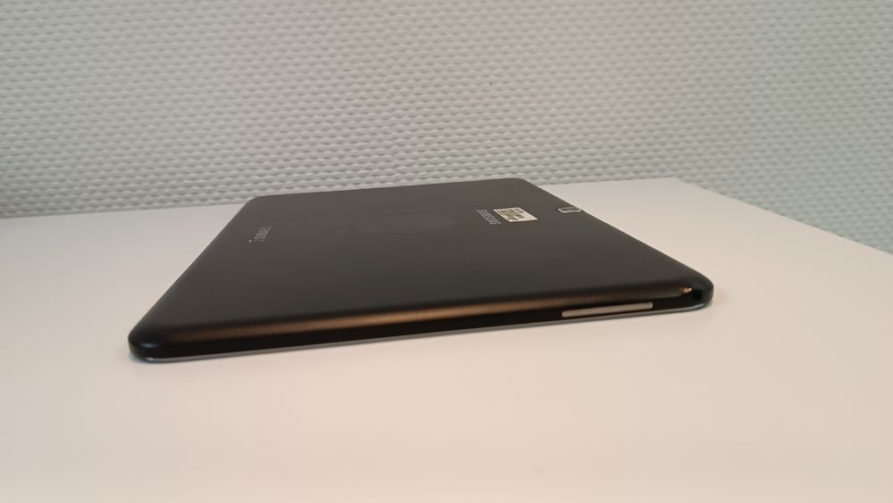 Планшет Samsung Galaxy Tab 4 (SM-T535) 16Gb