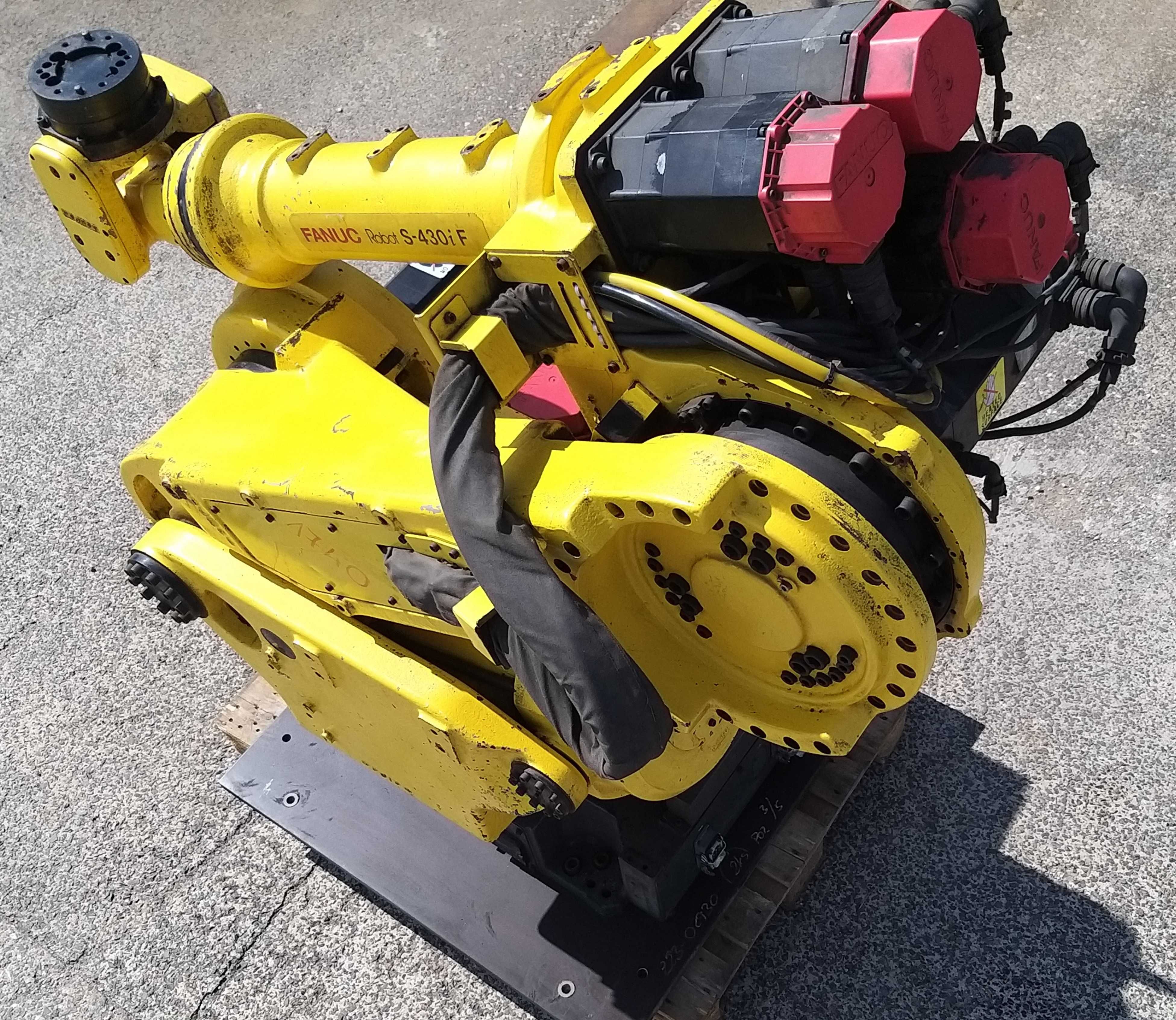 Robot przemysłowy FANUC S-430iF - jednostka mechaniczna