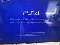 PS4 1TB + 3 pady + gra – gotowa do gry!