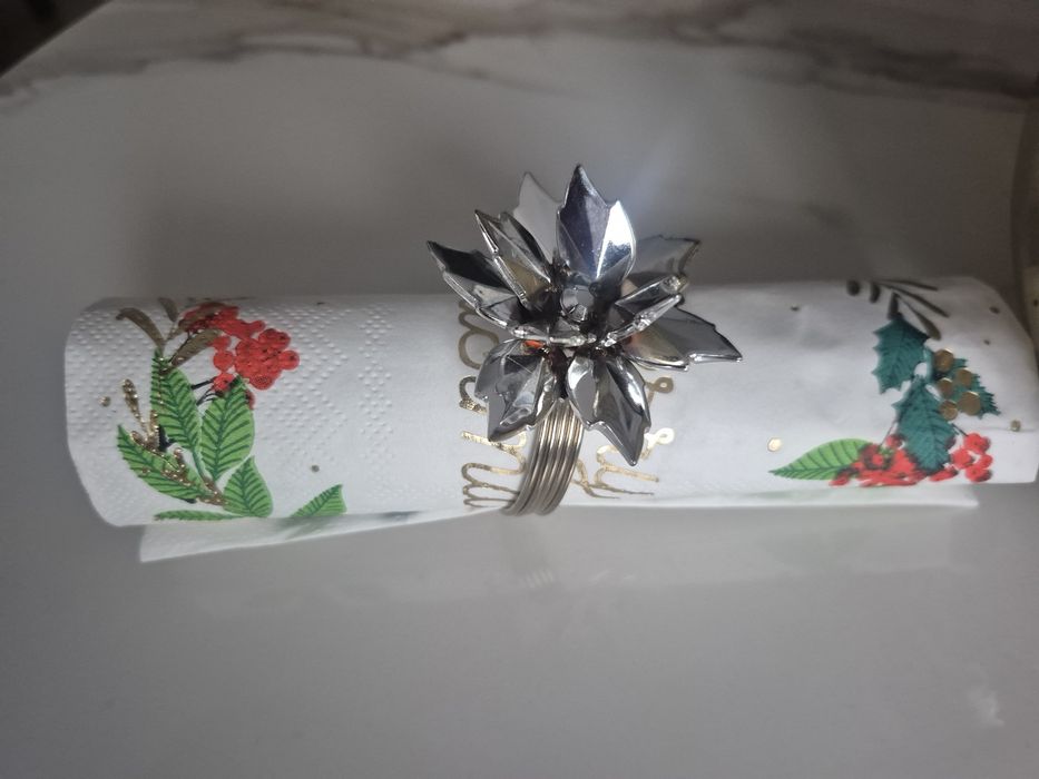 Obrączki na serwetki 19 szt