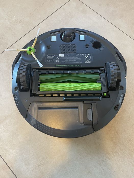 Aspirador robô IROBOT Roomba i7