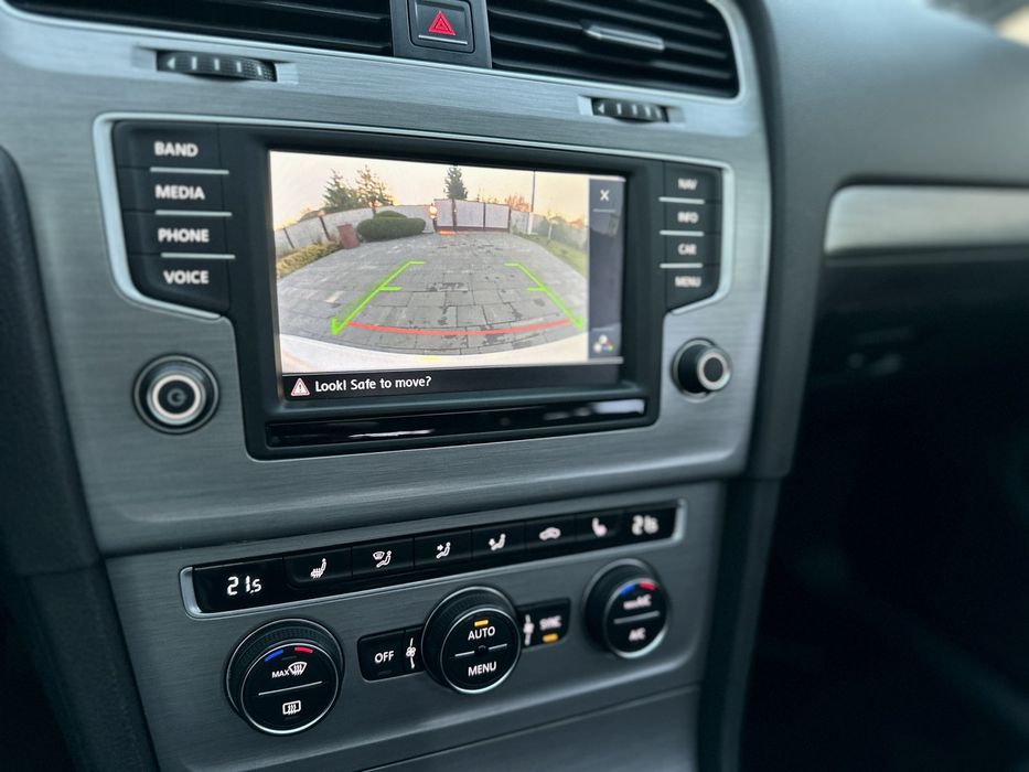 Volkswagen  Golf  2015 року.