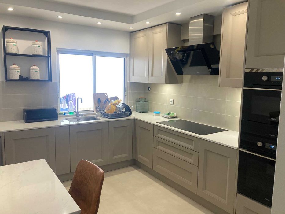 Quarto p/ arrendamento - Faro