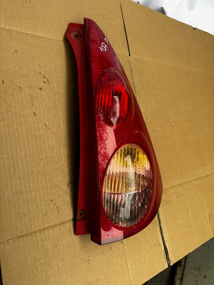 Стоп правый задний фонарь Peugeot 107